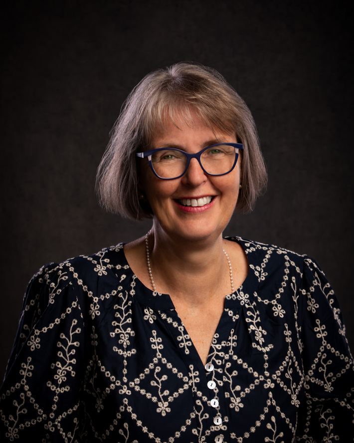 A headshot of Jane Cartwright, Aviva's new CEO